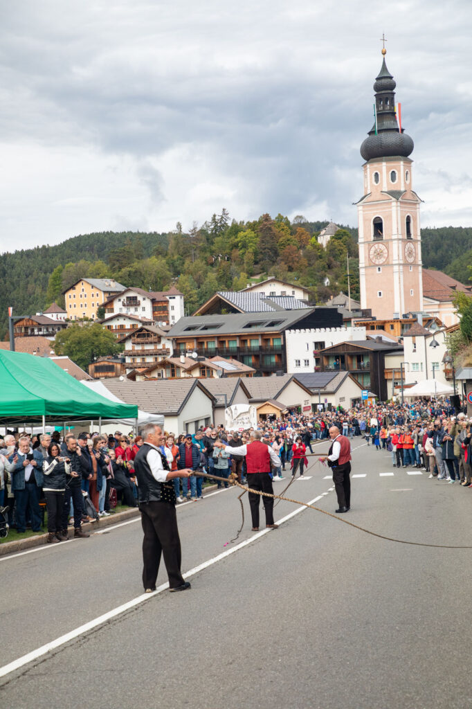 Whip show at the Kastelruth Cow Festival.