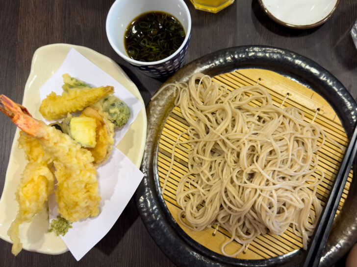 Cold soba and tempura.
