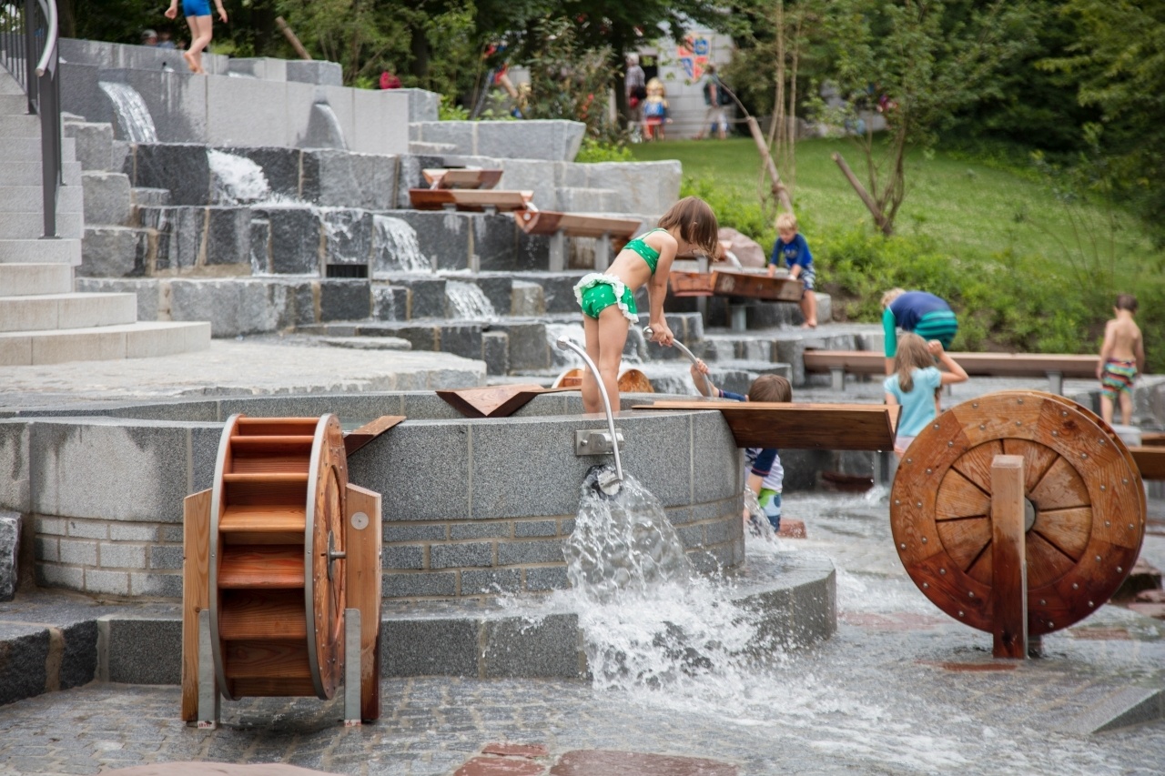 Working valves, taps, and wheels, children get to try and move the water around.