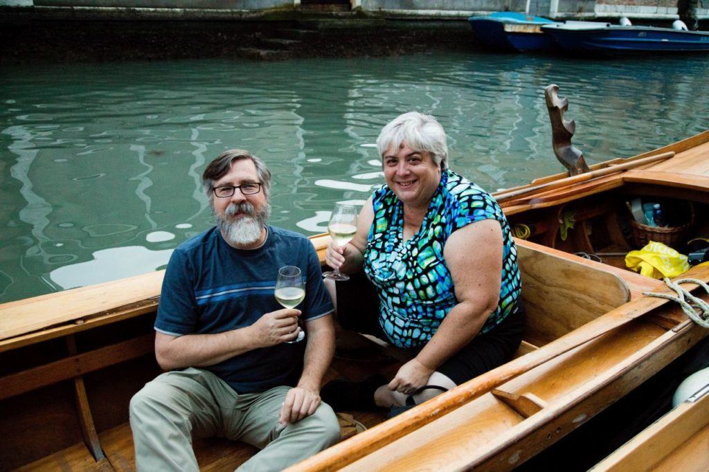 Jim and Corinne enjoy a glass of wine on their Battelini excursion. 