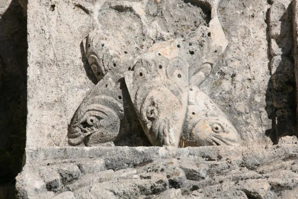 3 Fishes represent Christianity.