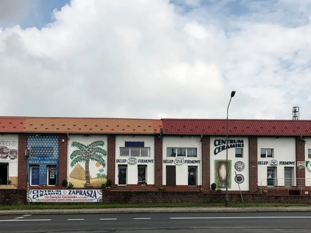 Polish pottery shops in a Boleslawiec "strip mall".