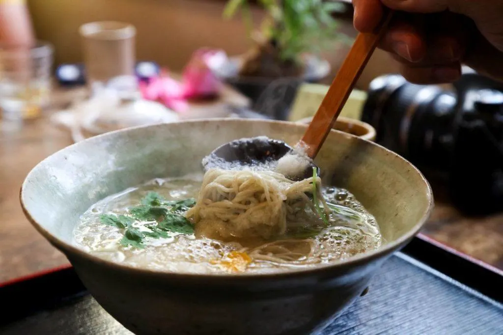 Soba noodles served hot